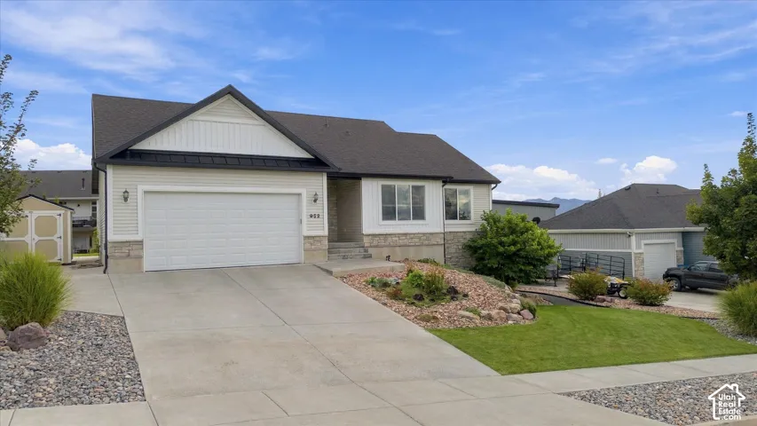952 E 100 N, Hyde Park, Utah 84318