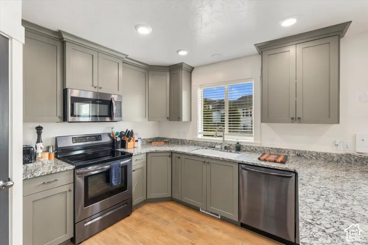 952 E 100 N, Hyde Park, Utah 84318