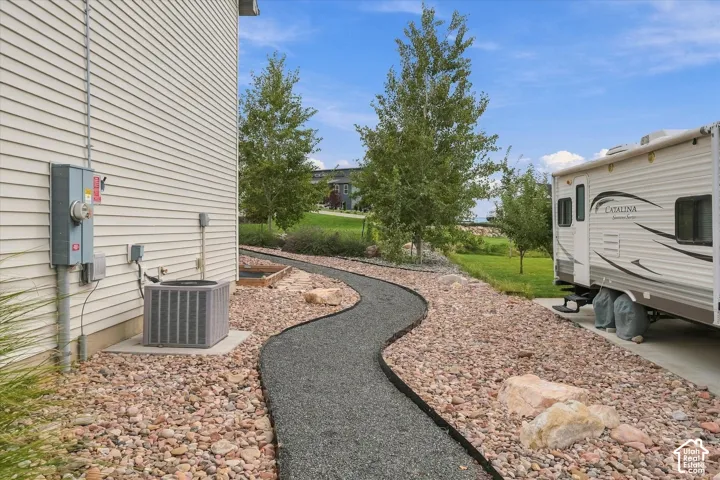 952 E 100 N, Hyde Park, Utah 84318