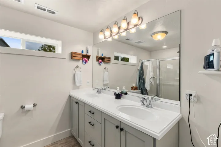 952 E 100 N, Hyde Park, Utah 84318