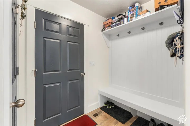 952 E 100 N, Hyde Park, Utah 84318