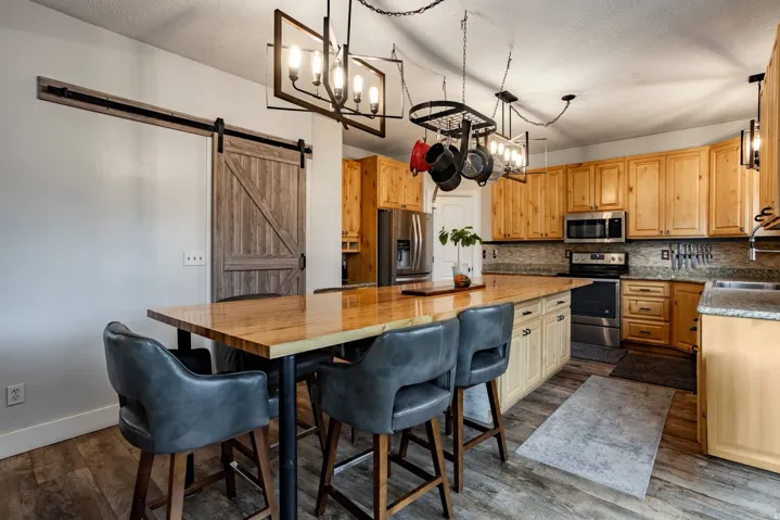 4523 W Park Bend Ct, Riverton, Utah 84096