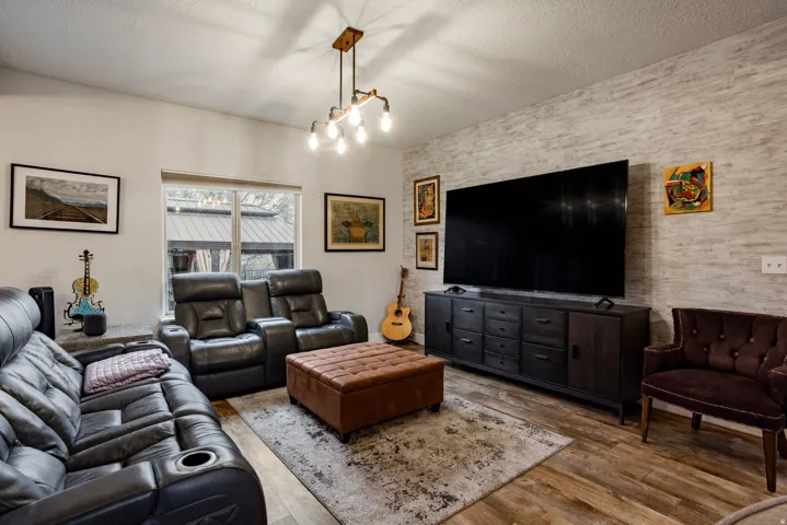 4523 W Park Bend Ct, Riverton, Utah 84096