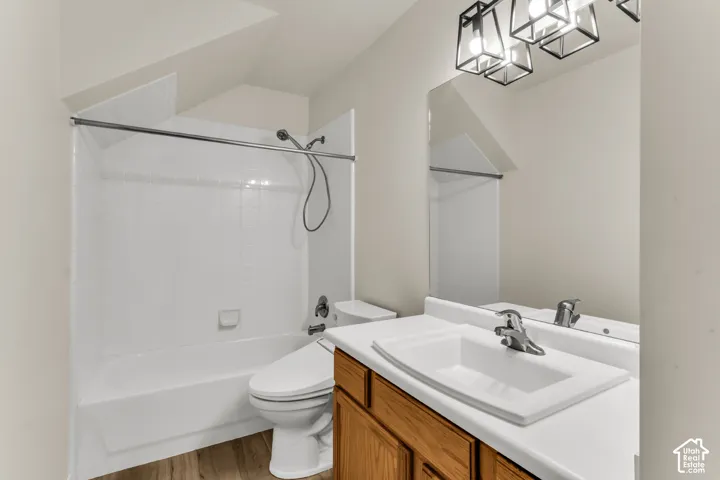 Full guest bathroom.