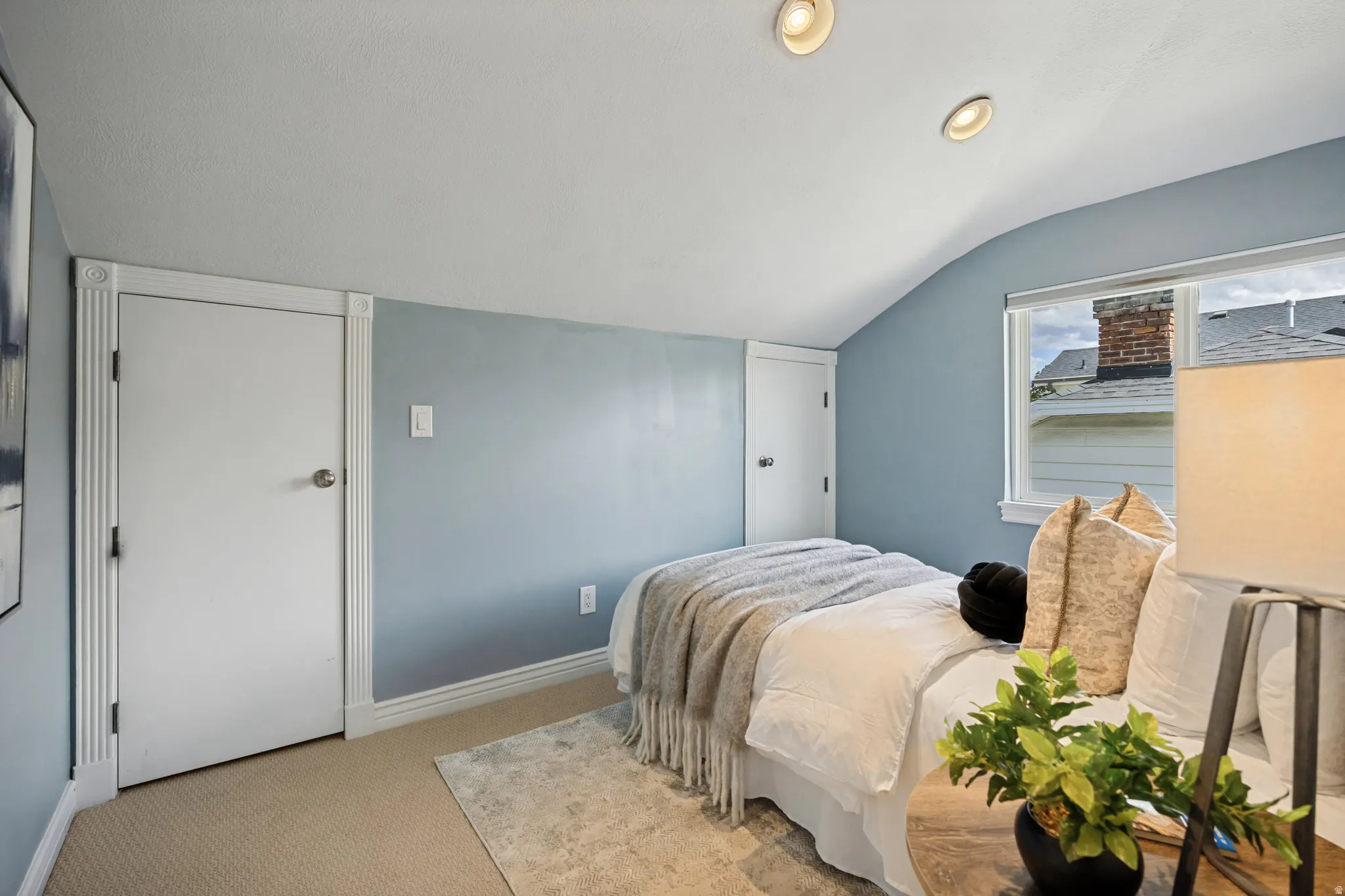 Third bedroom up