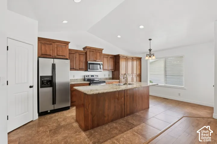 46 E Whitaker Cir, Kaysville, Utah 84037