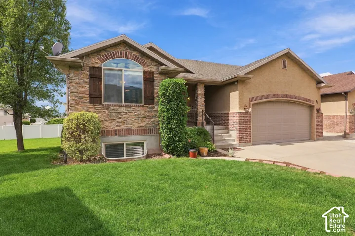 46 E Whitaker Cir, Kaysville, Utah 84037