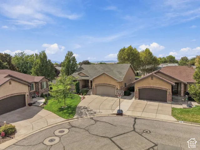 46 E Whitaker Cir, Kaysville, Utah 84037
