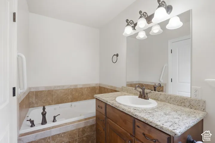 46 E Whitaker Cir, Kaysville, Utah 84037
