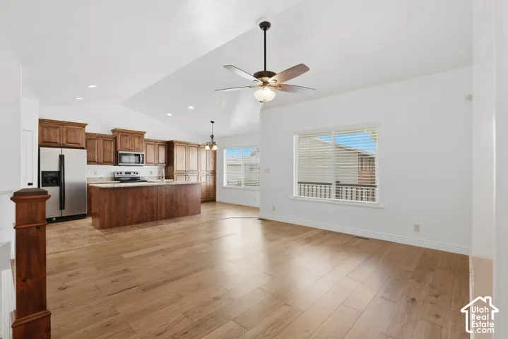 46 E Whitaker Cir, Kaysville, Utah 84037