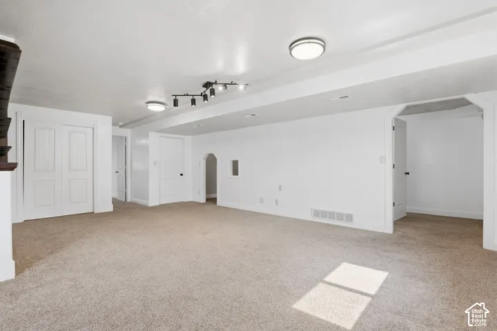 46 E Whitaker Cir, Kaysville, Utah 84037