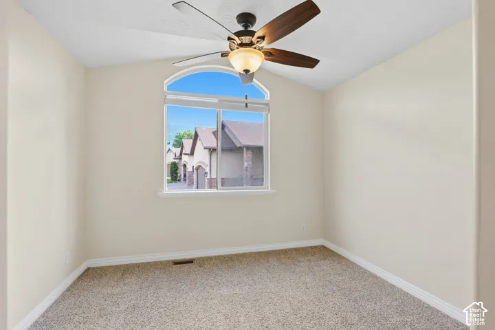 46 E Whitaker Cir, Kaysville, Utah 84037