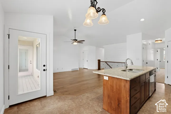 46 E Whitaker Cir, Kaysville, Utah 84037