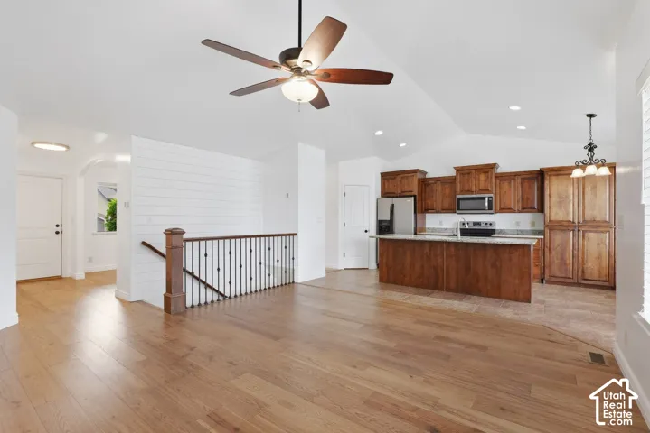 46 E Whitaker Cir, Kaysville, Utah 84037
