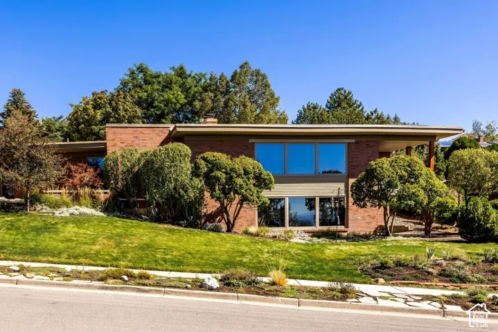 754 N Hilltop Rd, Salt Lake City, Utah 84103