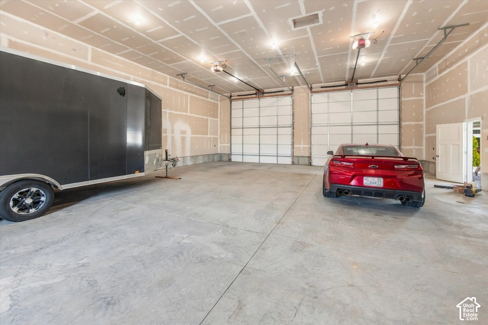 40x50 HEATED DETACHED GARAGE, also with two 50-amp outlets