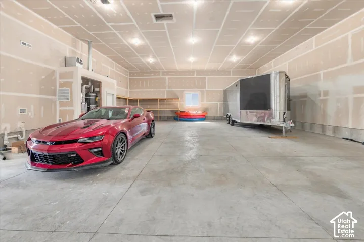 40x50 HEATED DETACHED GARAGE WITH ADU POTENTIAL - Separate Utilities!