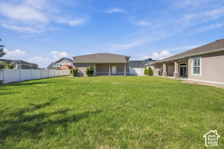 Expansive lawn area, so many ideas for this huge yard!