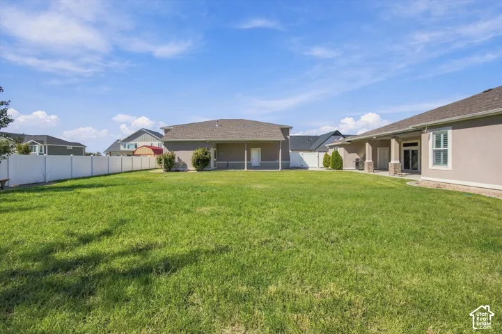Expansive lawn area, so many ideas for this huge yard!
