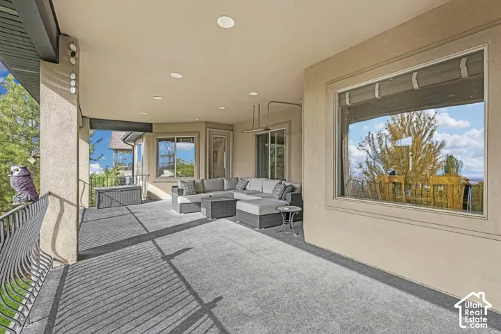 Large covered deck with plenty of room for entertaining