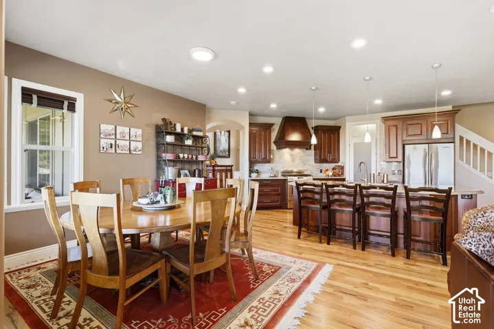 Large great with tons of room for entertaining