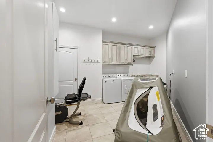 Lower level laundry room