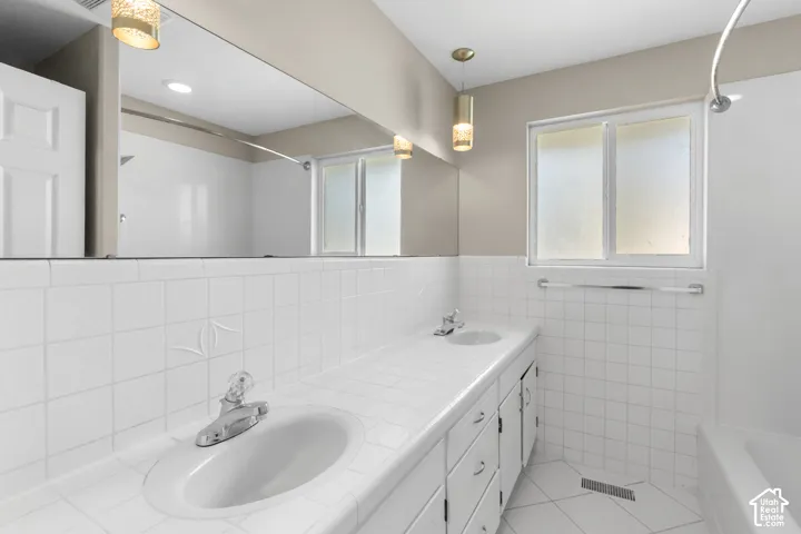 1374 W Marinwood Ave, Taylorsville, Utah 84123