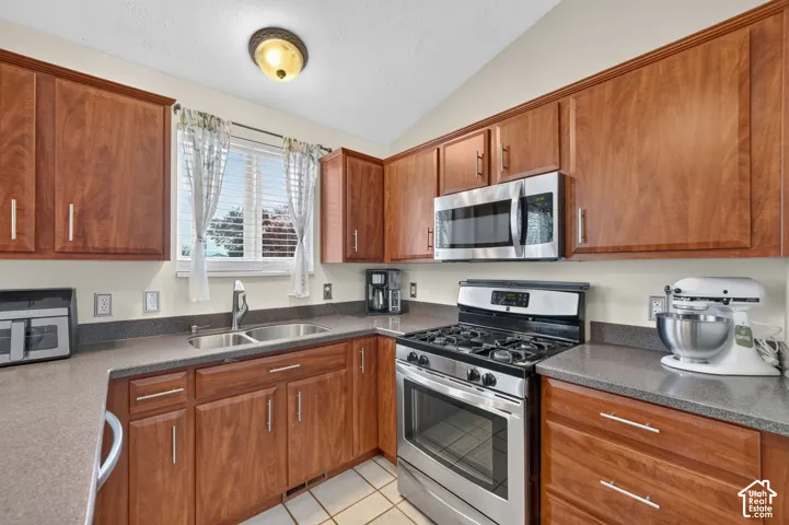 6061 S Walnut View Dr, Salt Lake City, Utah 84118