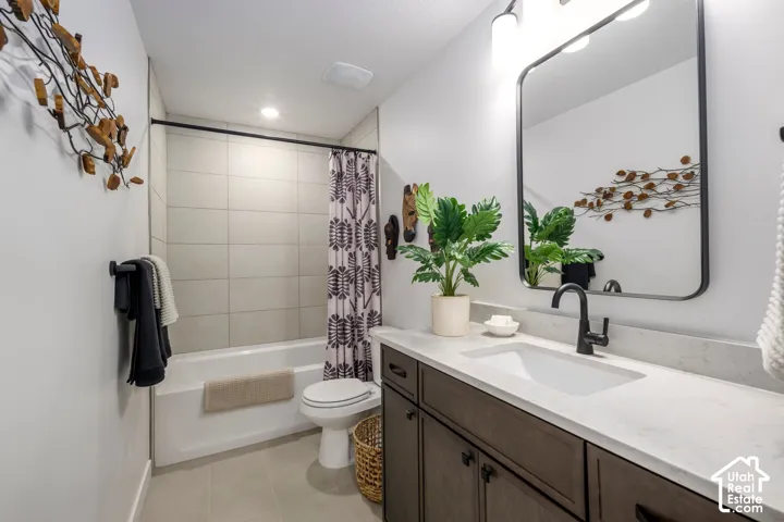 Model home example. Colors and finishes will vary.