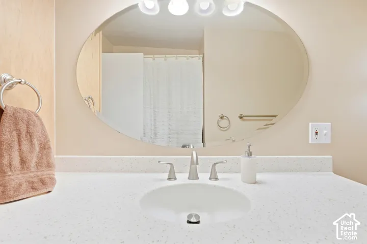 2981 E La Joya Dr, Holladay, Utah 84124