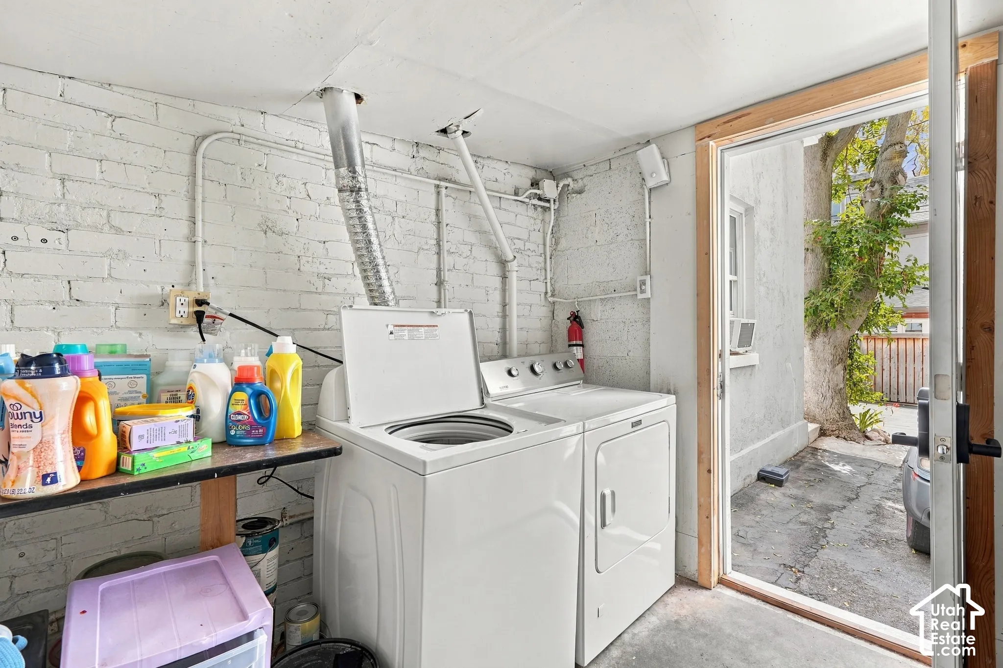 Laundry Room for 6-Plex