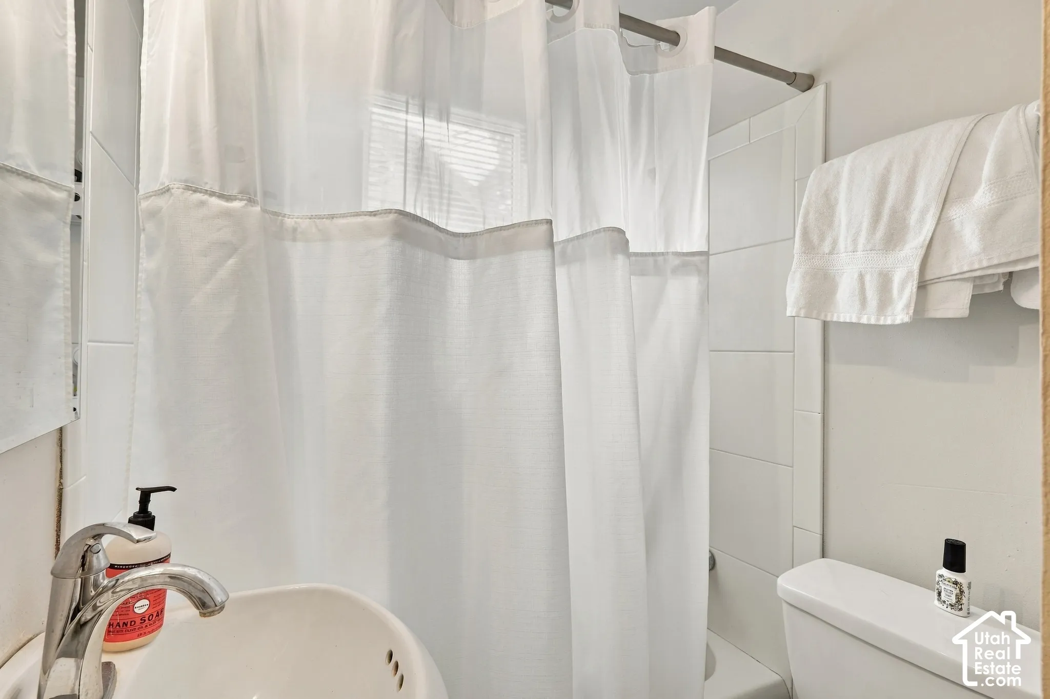 Unit 2 Bathroom