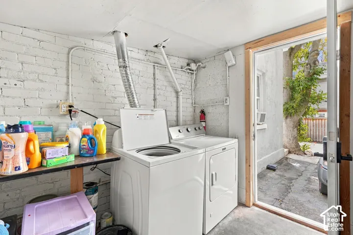 Laundry Room for 6-Plex