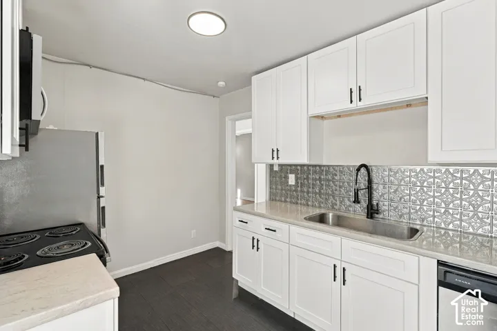 Unit 6 Kitchen