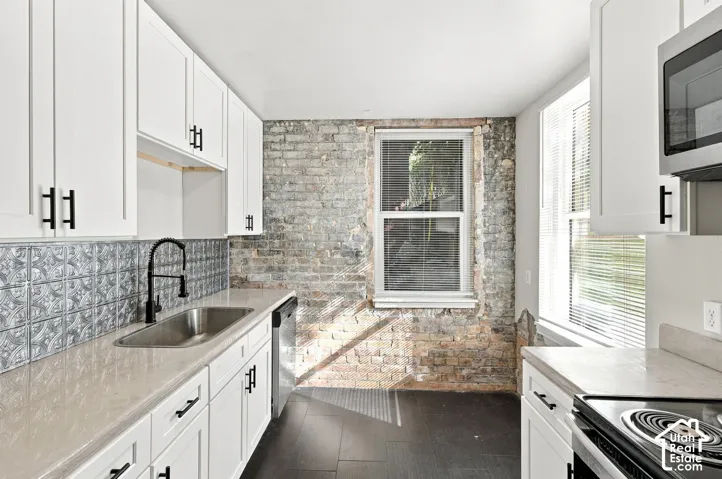 Unit 6 Kitchen