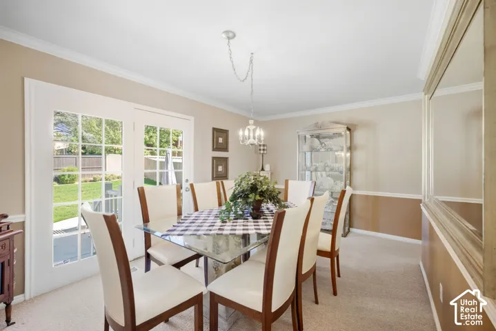 4685 Dining room with access to back patio