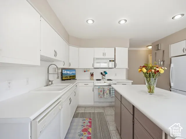 4685 Kitchen