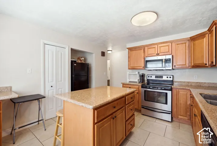 4687 Kitchen