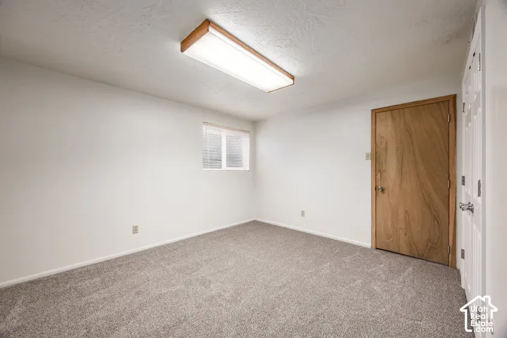 1556 E Petunia Way, Sandy, Utah 84092