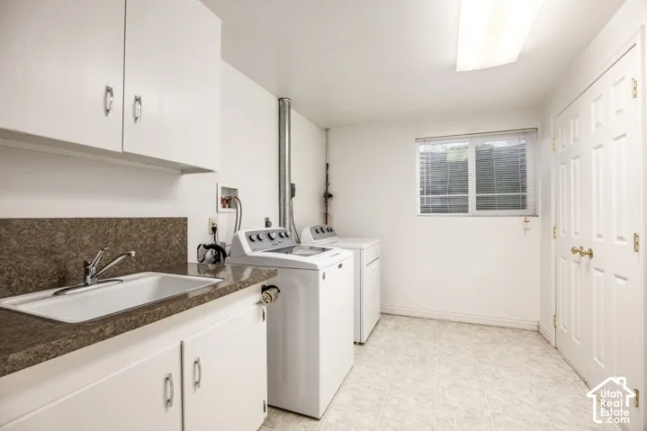 1556 E Petunia Way, Sandy, Utah 84092