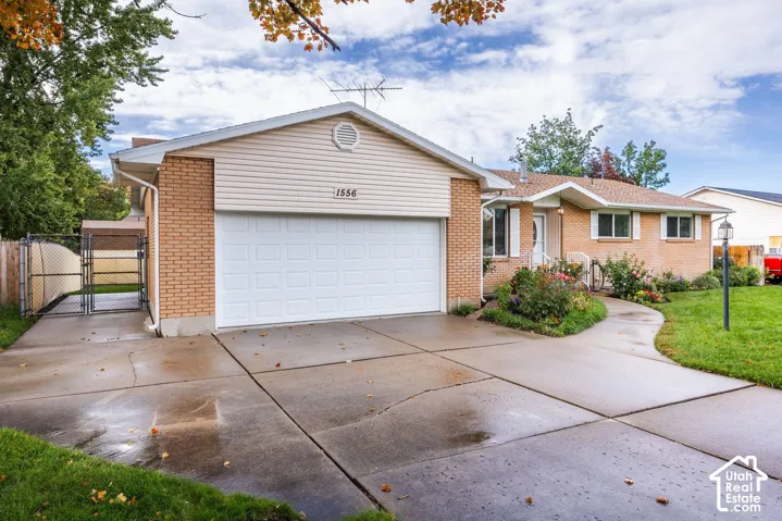 1556 E Petunia Way, Sandy, Utah 84092