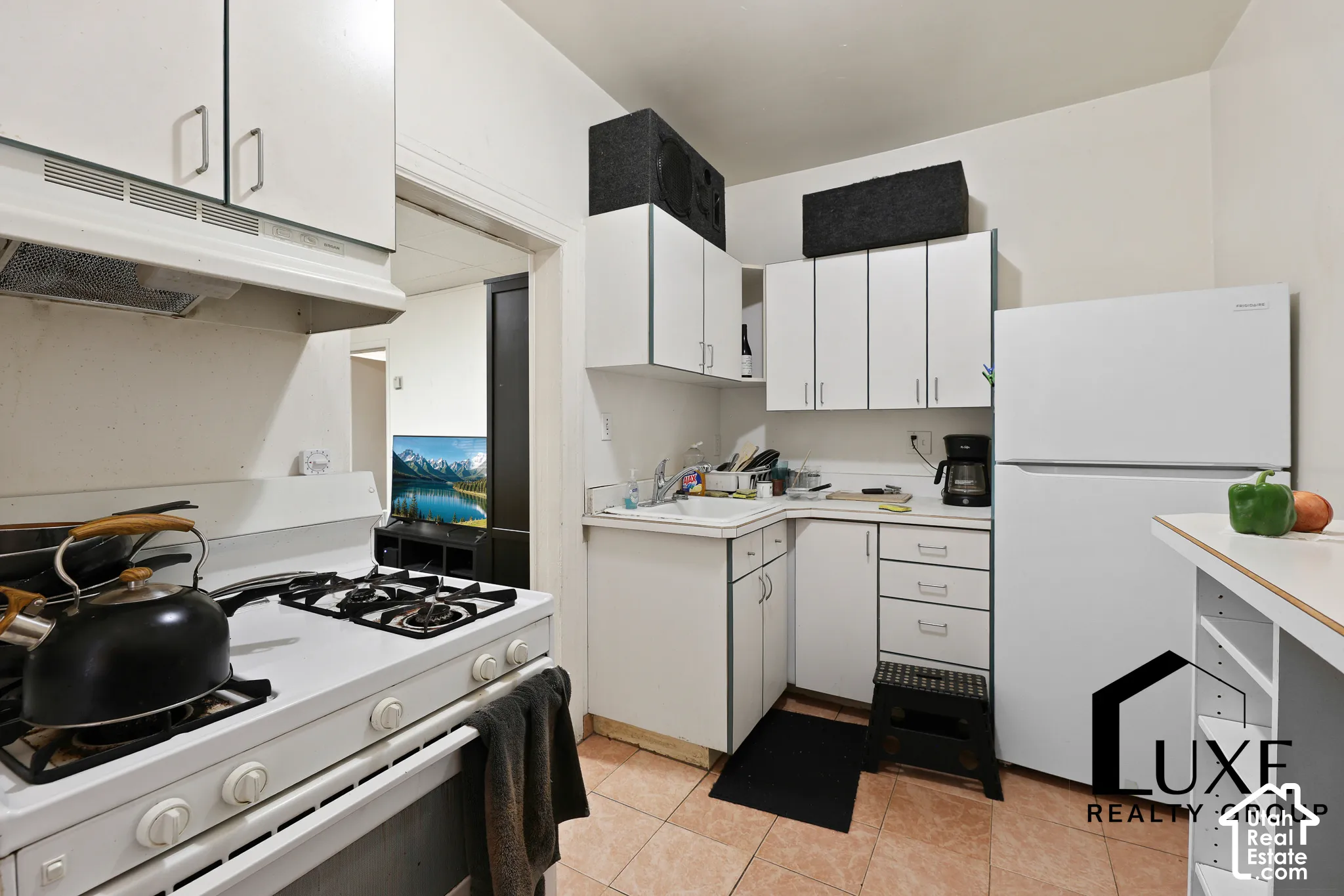 Unit #1 kitchen