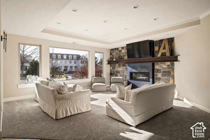 Recessed lighting with a tray ceiling detail