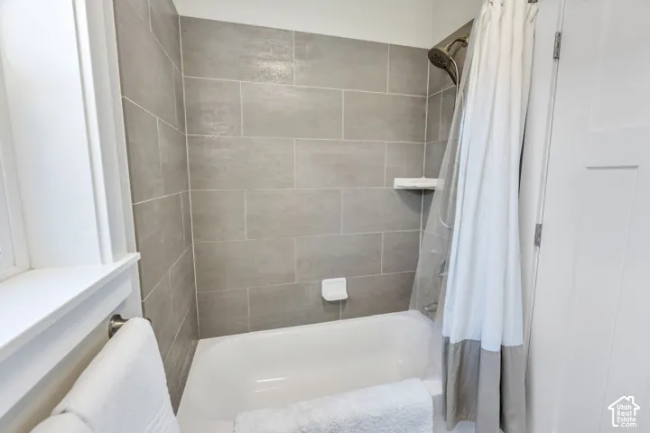 Upstairs bathroom