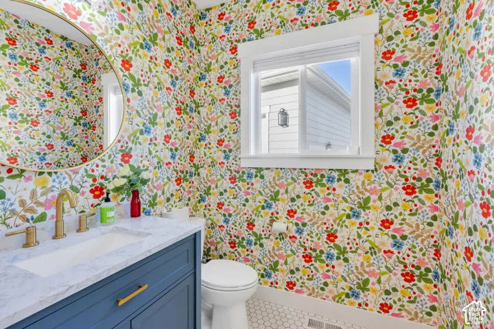 Powder room