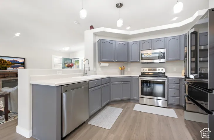 1112 W Autumn Leaf Ln, Taylorsville, Utah 84123