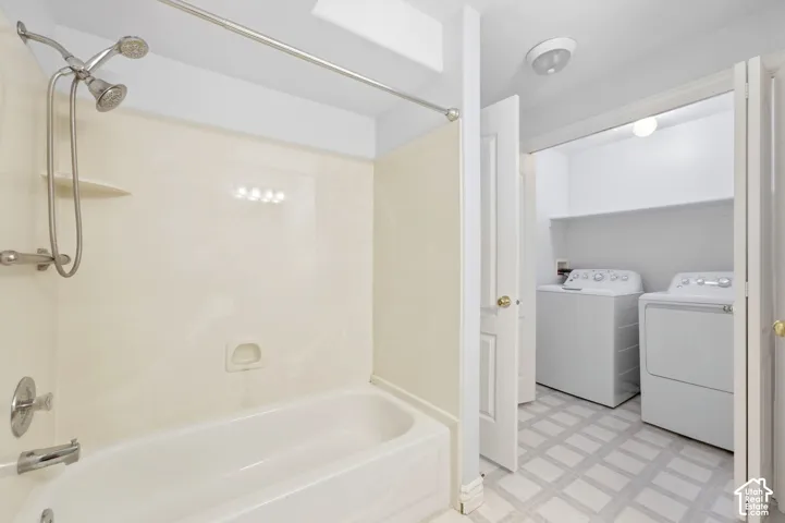 Mother in law, Bathtub and shower combination with a curved shower curtain rod
