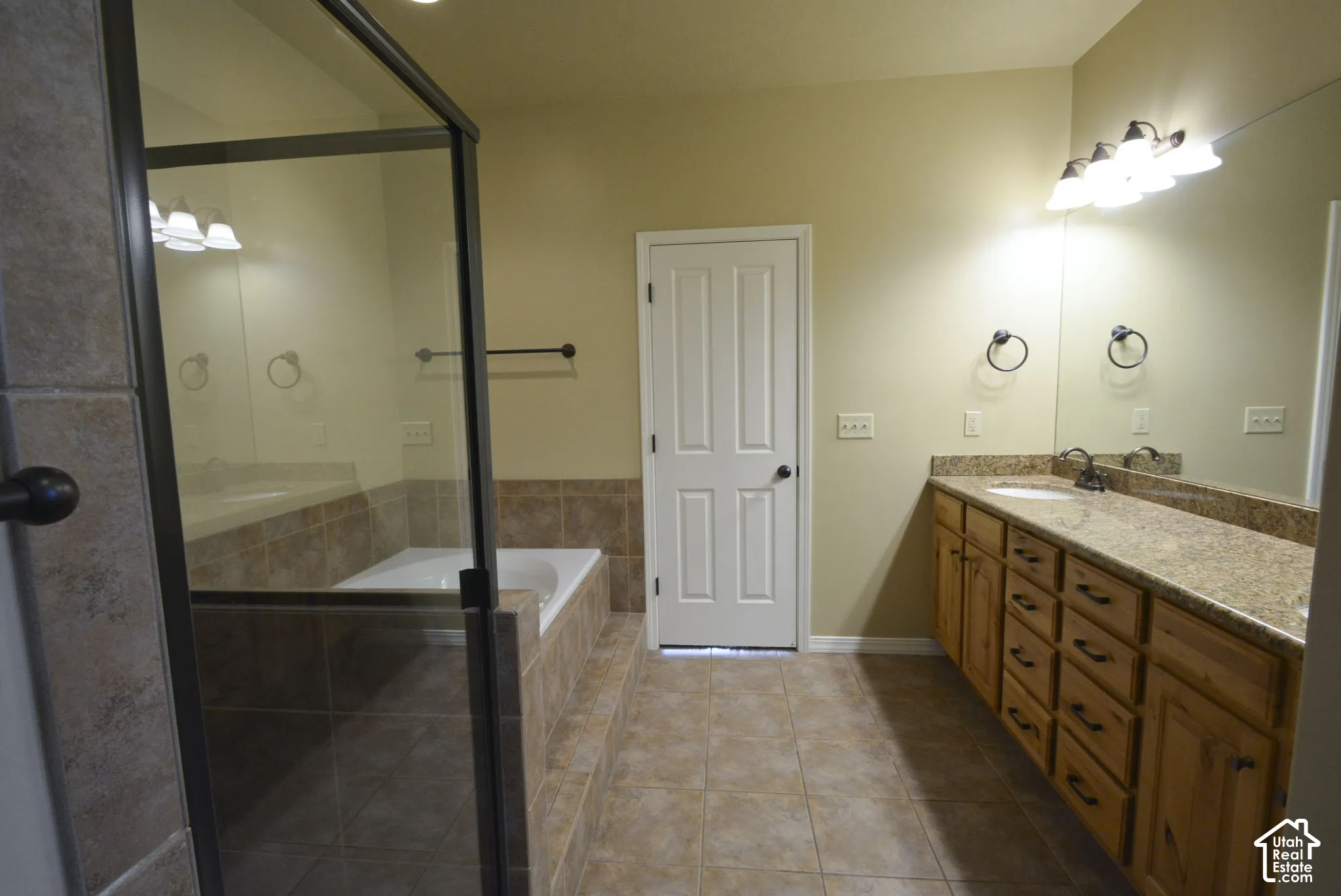 Dual sink vanity with a light-toned countertop