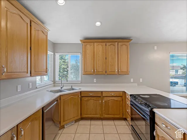 8354 S Oak Gate Dr, West Jordan, Utah 84081
