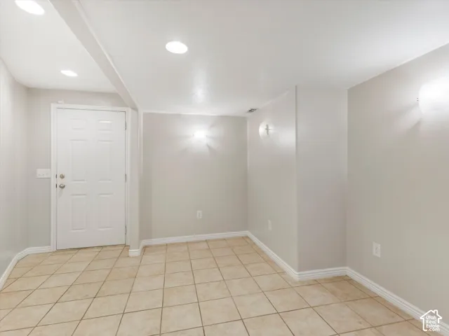 8354 S Oak Gate Dr, West Jordan, Utah 84081